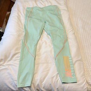 listing-status-banner